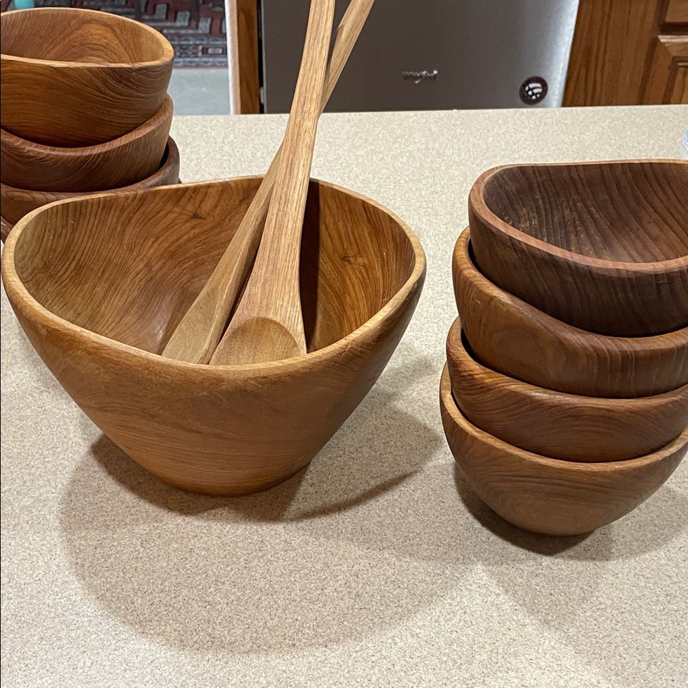 Set of Vintage Salad Bowl with 8 Smaller Bowls.  Also Matching Utensils.